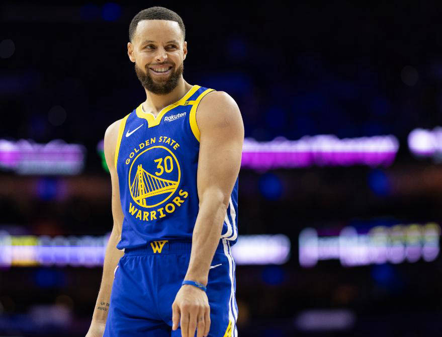 PANDA-包含库里连续十二场比赛得分超过出色防守，拜仁挑战极限！的词条